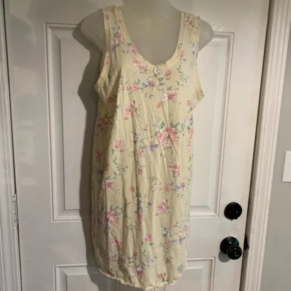 Vintage Amanda Stewart Floral Sleeveless Nightgown, Made in USA, Size Medium